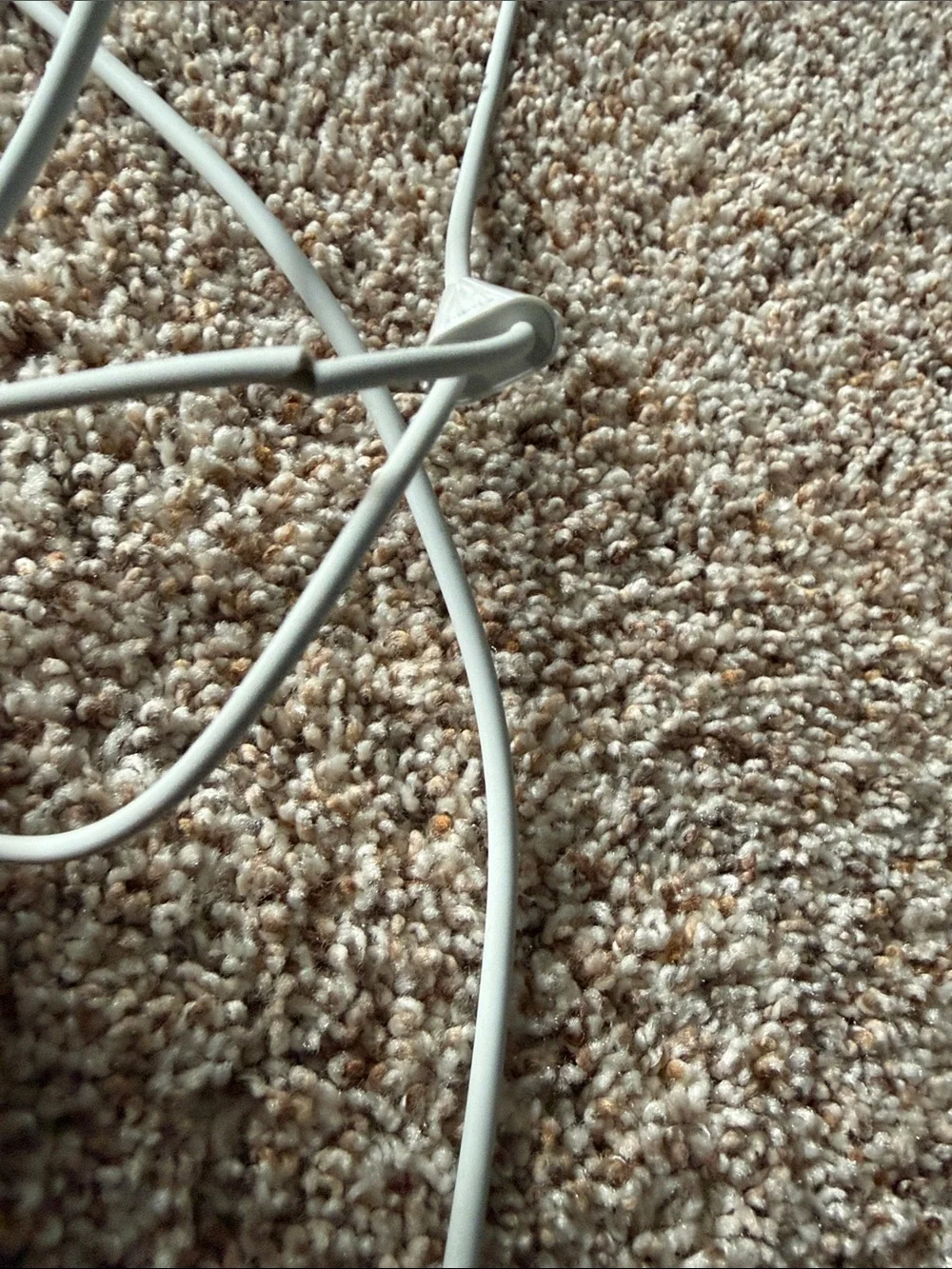 Apple Composite AV Cable with White Connector Cords for older iPods & iPhone